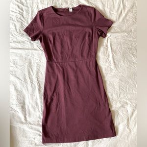 Burgundy Fitted Dress - Short Sleeve